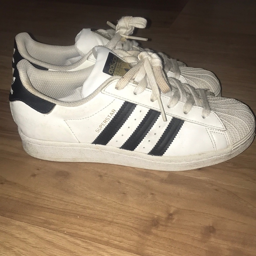 Adidas superstar skate shoes